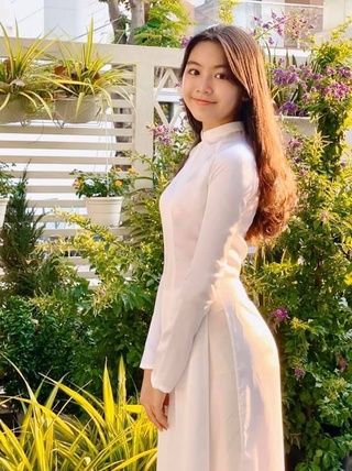 Bí quyết giúp con gái MC Quyền Linh có chiều cao 1m70 ở tuổi 14
