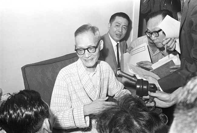 Ly hôn vợ để cưới vợ bạn thân, người đàn ông gặp báo ứng cuối đời
