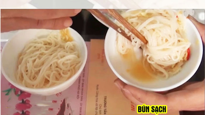 Phân biệt bún thật - giả chỉ với 1 chén nước mắm: Bún giả khó ngấm