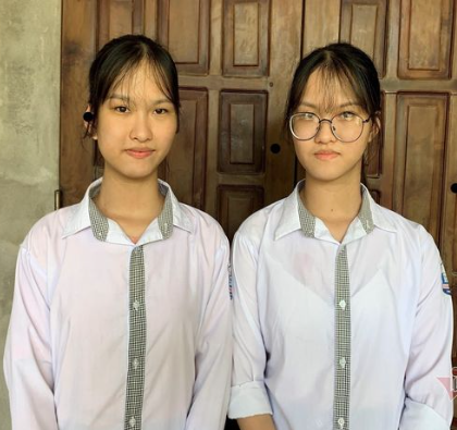 17 năm sau mổ tách rời, cặp đôi Cúc - An nắm tay vào Đại học