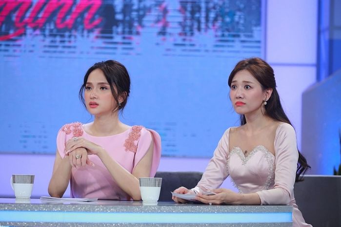 CĐM tranh cãi nảy lửa việc Hương Giang siêng mặc “lồng lộn” đi show