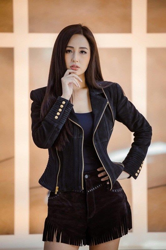 Mai Phương Thúy lăng xê kiểu quần tua rua