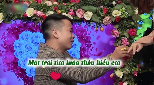 Chơi trội, giám đốc trẻ mang nhẫn nửa tỷ đi cầu hôn gái ế 30 tuổi