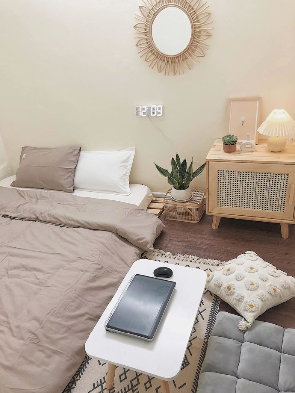 Với 13 triệu đồng, cô gái F5 phòng ngủ 5,5m2 thành không gian xinh xẻo