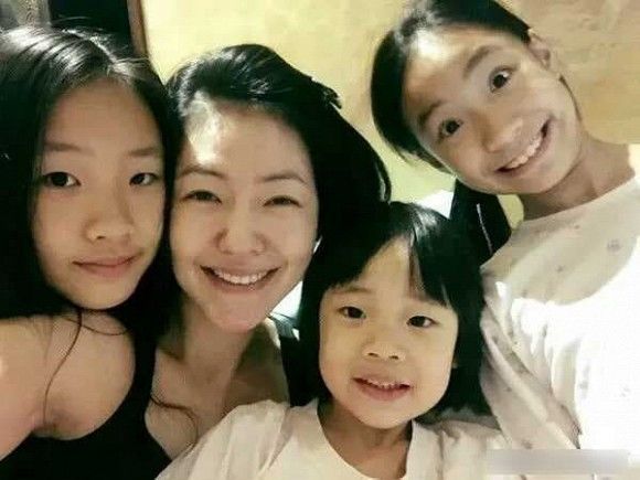 Không sở hữu gen trội nhan sắc, con nhà sao Cbiz sinh ra khác xa bố mẹ