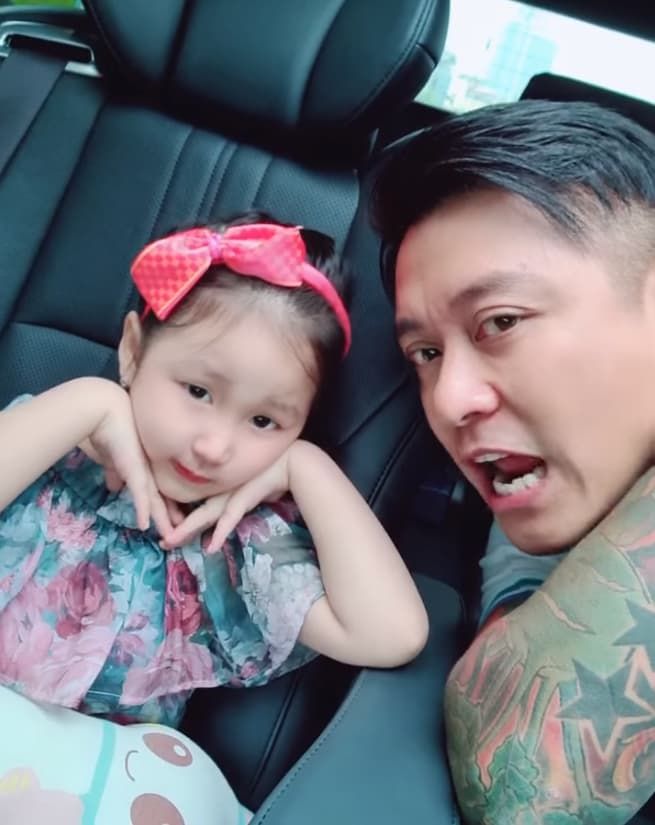 Sau 3 tháng tạm nghỉ hát, cuộc sống hiện tại của Tuấn Hưng ra sao?
