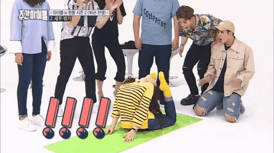 Tài lẻ không đụng hàng của idol K-pop: Dahyun vặn người 180 độ