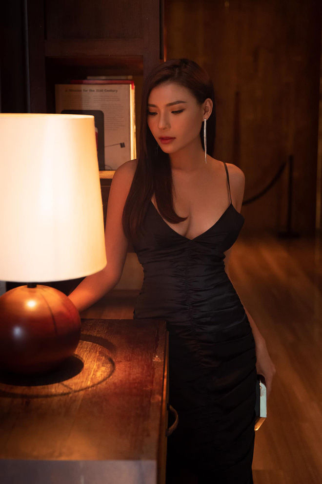 Những bà mẹ 1 con nóng bỏng của showbiz Việt