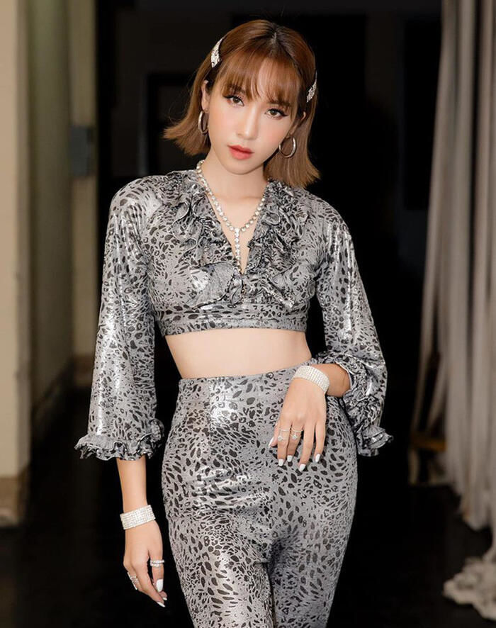 Dàn hot girl đời đầu 2 con vẫn đẹp: Tâm Tít, Huyền Baby đỉnh cao