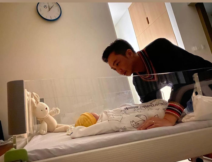 Đi đẻ sang như sao Việt: Đông Nhi ở phòng Tổng thống 23 triệu/1 ngày