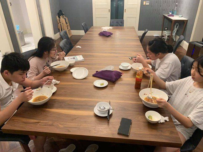 Đường tình duyên lận đận của Hoa hậu Việt