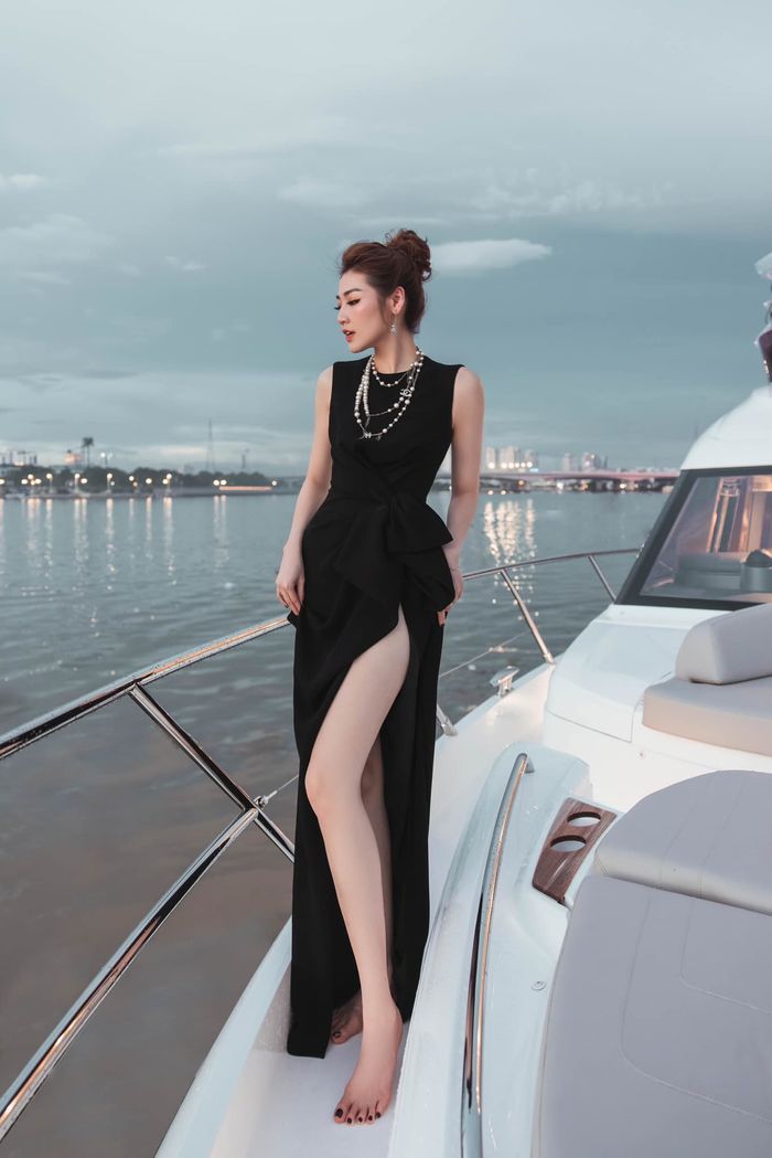 Những bà mẹ 1 con nóng bỏng của showbiz Việt