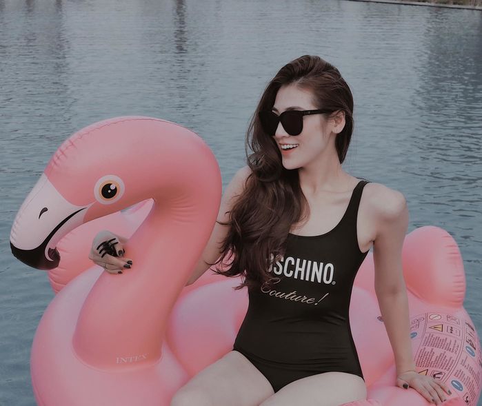 Những bà mẹ 1 con nóng bỏng của showbiz Việt