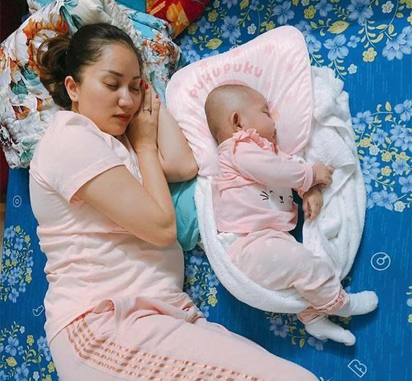 Sao Việt để chồng làm phó nháy: Tóc Tiên người ngắn ngủn