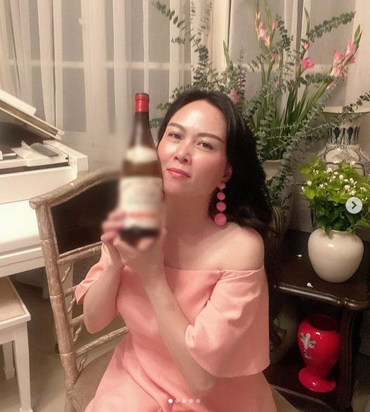 Hậu sinh con cho Quách Ngọc Ngoan, style Phượng Chanel ngày càng sến