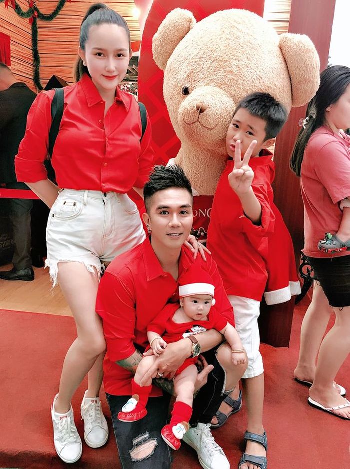 Khánh Đơn cưới vợ kém 8 tuổi