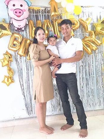 Đau lòng cảnh đồng đội xẻ rừng, vượt suối dữ, gánh đồng đội về nhà