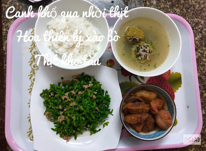 Chồng xắn tay vào bếp nấu cơm ở cữ, vừa đủ dinh dưỡng lại đẹp mắt