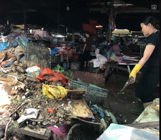 Miền Trung tan hoang, người dân trắng tay chỉ còn bùn đất và nghèo khó