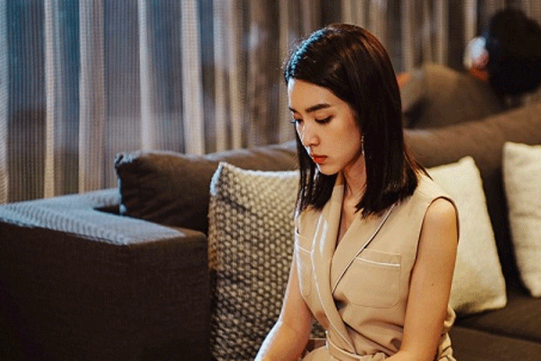 Vợ mua quà 20/10 tặng mẹ đẻ, chồng xỉa xói Tôi không phải cây ATM