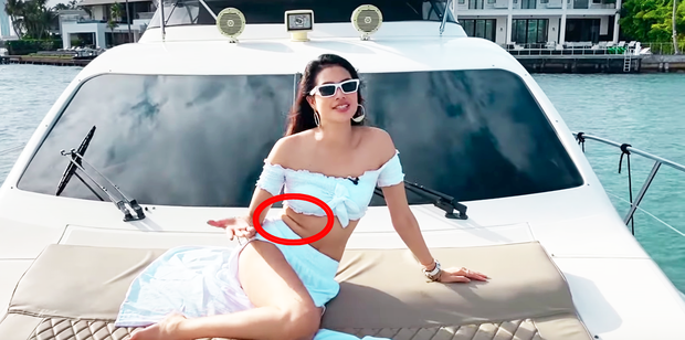 Mỹ nhân lộ eo ngấn mỡ vì lỗi mặc áo croptop khoe dáng