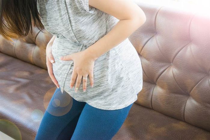Nghe lời mẹ chồng chăm đi bộ cho dễ đẻ, mẹ bầu 8 tháng bị dọa sảy