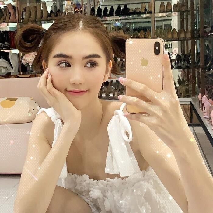 Ngọc Trinh trẻ trung nhờ đổi kiểu tóc nhi đồng