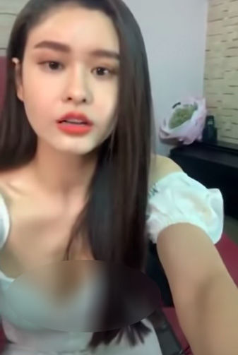 Những lần sao Việt mất điểm khi livestream