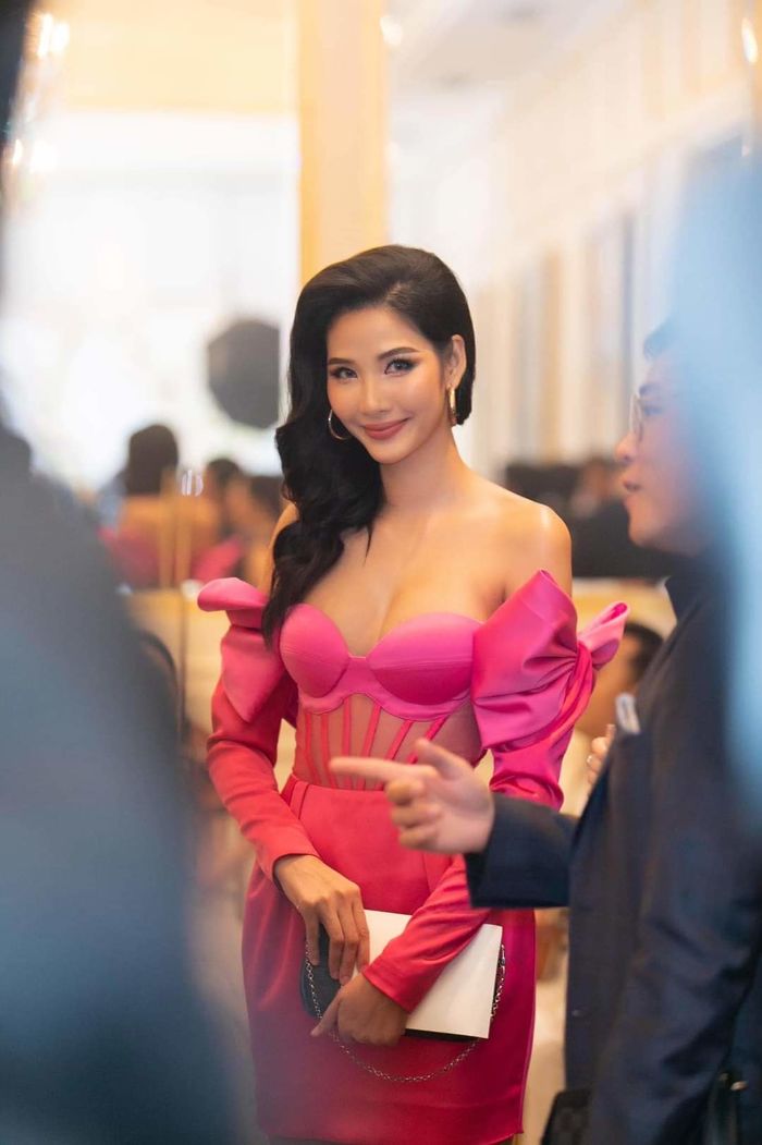 Những lần sao Việt diện sai dress code