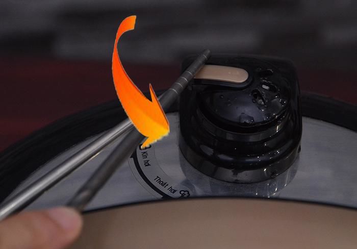 Nổ nồi áp suất ở TP.HCM, một người nguy kịch, đồ đạc, kính vỡ tung tóe
