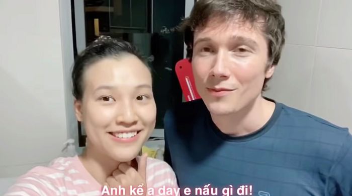 Cuộc sống bỉm sữa của Hoàng Oanh ở Singapore