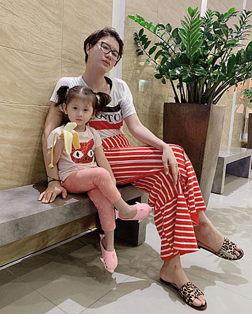 Con cái bị người khác đem ra bàn tán, sao Việt xử sự ra sao?