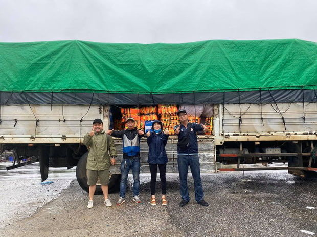 Tấm lòng vàng của mỹ nhân Việt toả sáng trong ngày 20/10