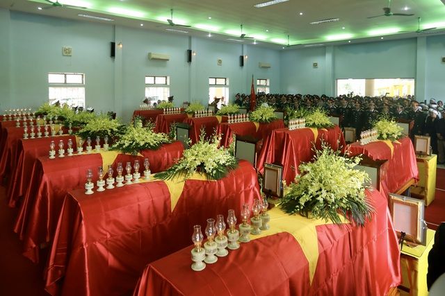 Tang thương Rào Trăng 3: Con khóc nhớ ba, bập bẹ Ba ơi, ba về chưa?