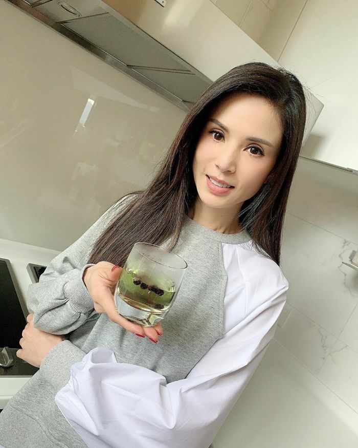 Tiểu Long Nữ đẹp nhất màn ảnh U60 vẫn trẻ như 20 nhờ ngủ nhiều