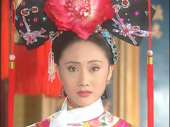 Triệu Lệ Quyên trẻ trung, quý phái ở tuổi 55