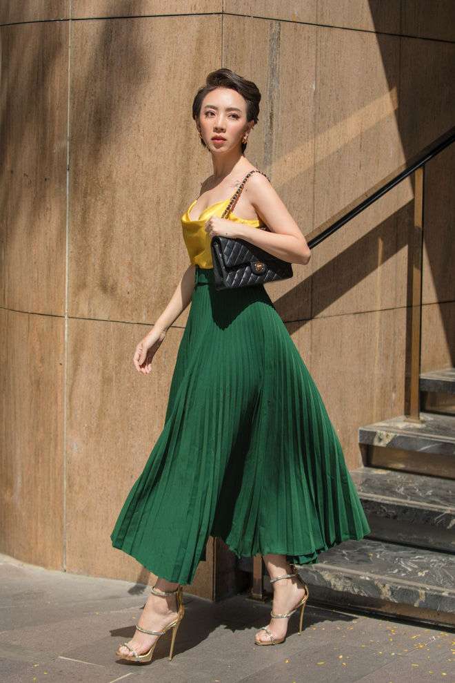 Thu Trang - Lâm Vỹ Dạ: 2 nữ danh hài hot Vbiz có style U40 đẹp mắt