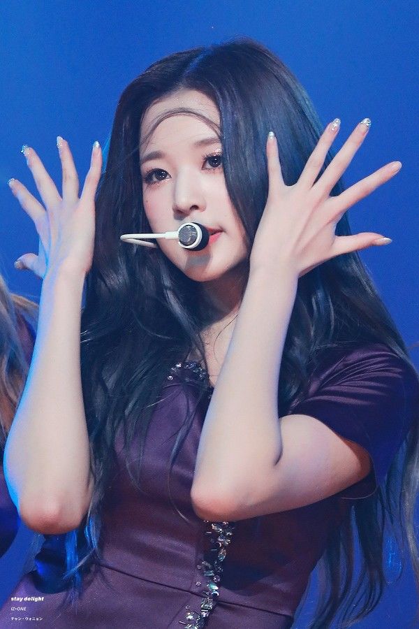 Lạ kỳ như Knet: Thích idol mặt nhỏ, eo nhỏ nhưng bàn tay thì không