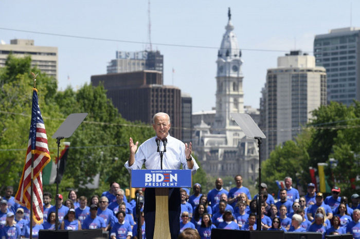 Cuộc đời đầy bi kịch của Joe Biden: Vợ con qua đời vì tai nạn