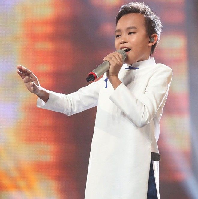 Hồ Văn Cường sau 4 năm thi Việt Nam Idol Kids với diện mạo lạ