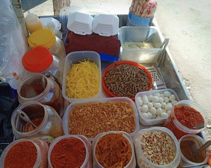 Đà Nẵng: 6 người nhập viện nghi do ăn bánh tráng trộn vỉa hè