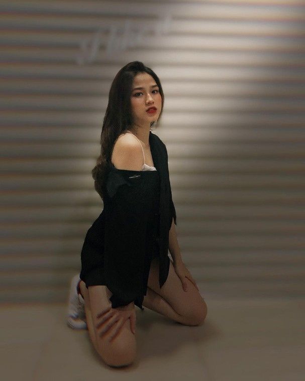 Ảnh thời ngố tàu của Hoa hậu Đỗ Thị Hà