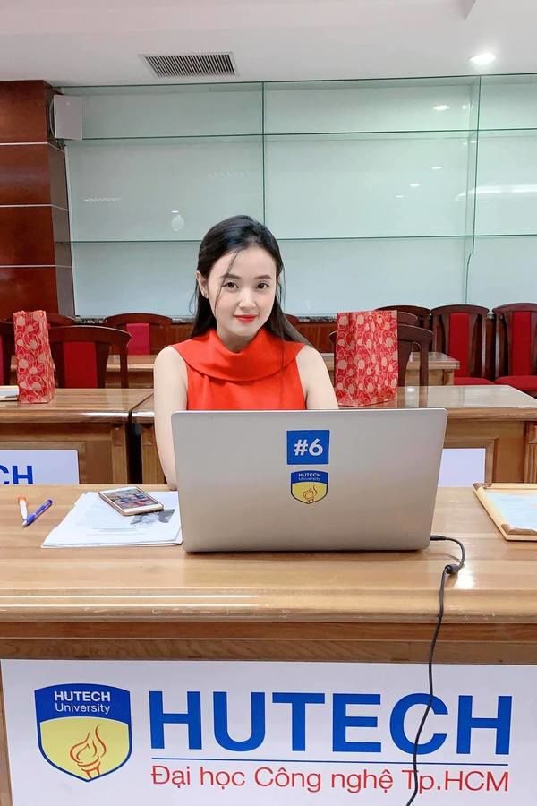 Những nữ sao Việt đang làm giảng viên