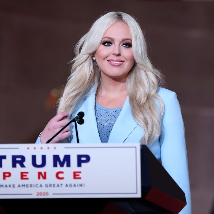 Bí mật đằng sau tên 2 cô con gái của Tổng thống Mỹ Donald Trump