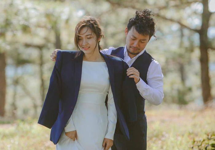 Bị “réo tên” khi tình cũ cưới: Hari Won im lặng, Hà Hồ đáp sâu cay
