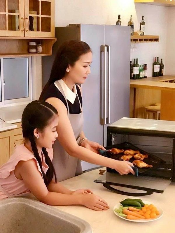 Tiểu hoa khôi Bảo Ngọc: 12 tuổi đã kiếm tiền ác liệt, mua nhà chung cư