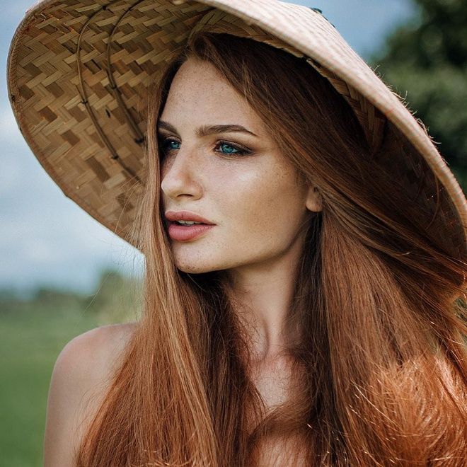 Vẻ đẹp của những cô gái có mái tóc chấm gót