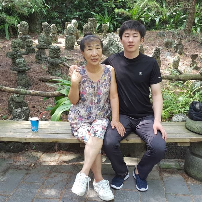 Hơn kém nhau 35 tuổi, cặp đôi Youtuber Hàn Quốc chuẩn bị kết hôn