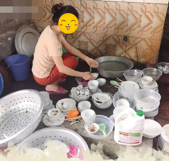 Sang nhà người yêu, cô gái rửa bát tróc da tay vì lời hứa 2 mảnh đất