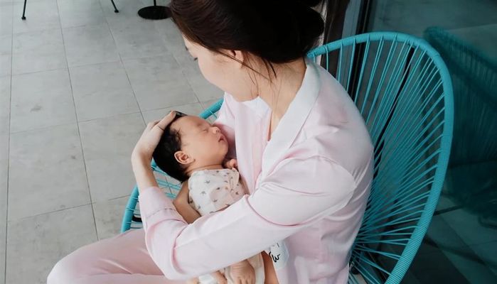 Hình ảnh con trai 6 tháng tuổi nhà Hoa hậu Đặng Thu Thảo